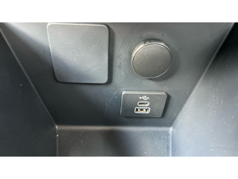 Ford Transit Courier E-Transit Courier 100kW 43kWh Trend Van Auto